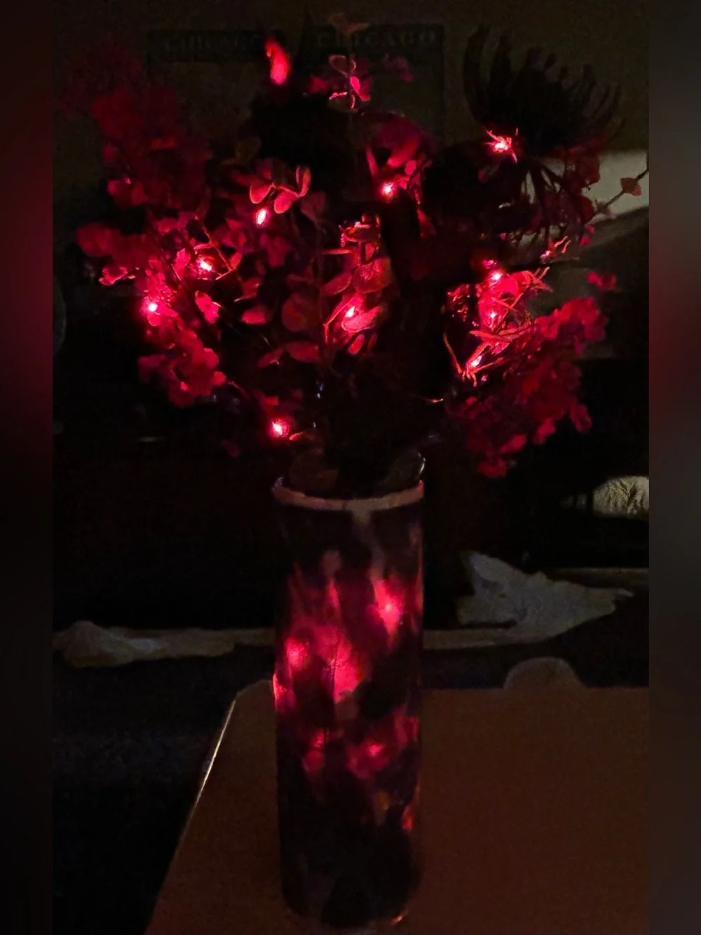 “SHADOW PEOPLE” LARGE HALLOWEEN/SPOOKY/GOTHIC FAUX FLORAL ARRANGEMENT W/ LIGHTS!